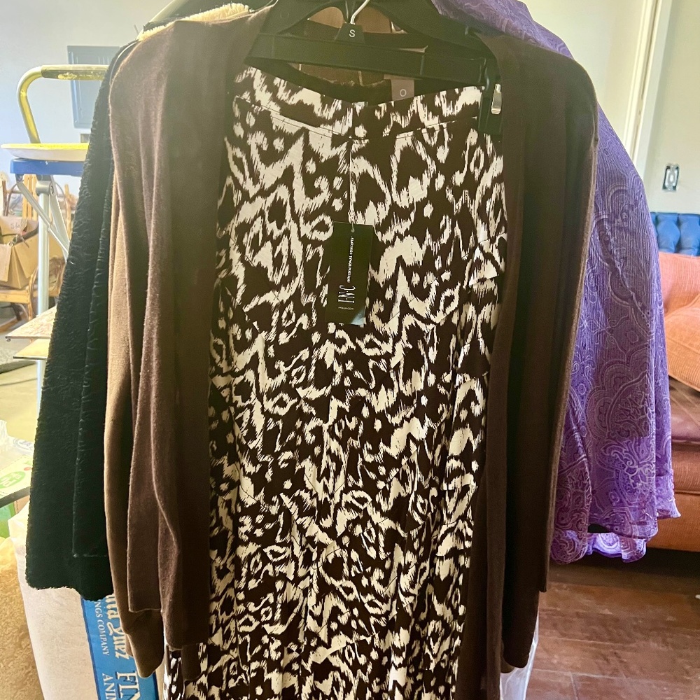 INC skirt new with tags on